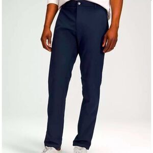 Lululemon Commission Classic Fit 34” inseam Warpstreme Pants Size 34 navy